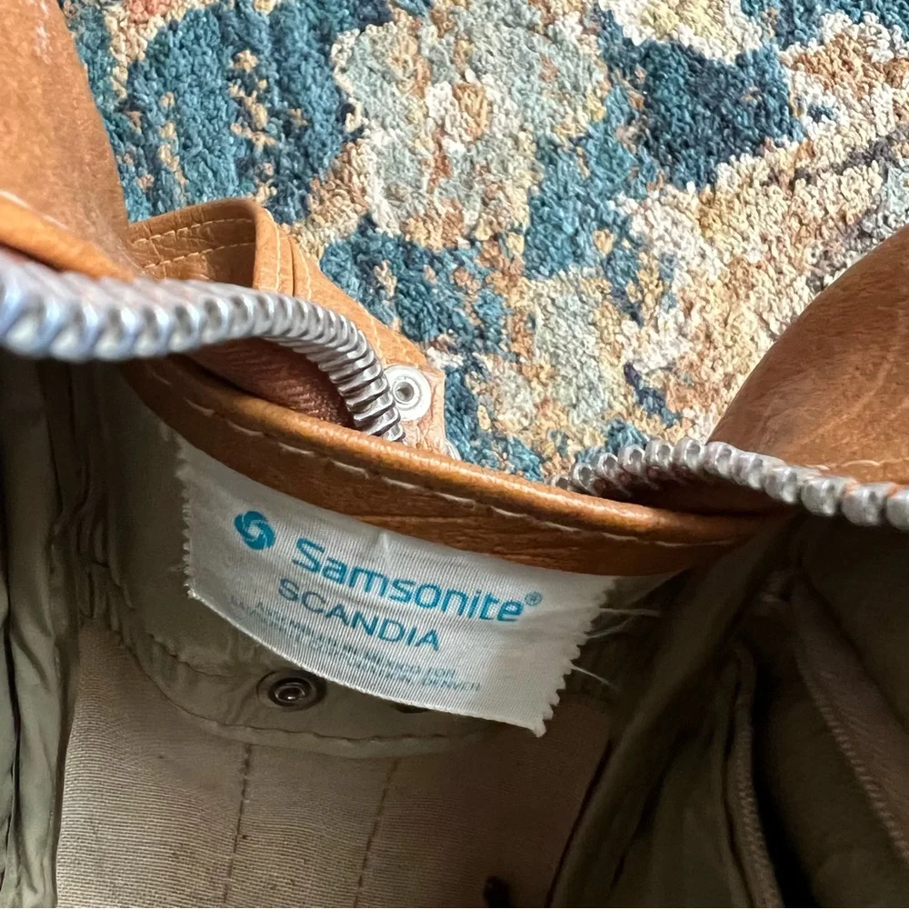 Vintage Samsonite Scandia Carry On Travel Overnight Bag Adjustable Strap
